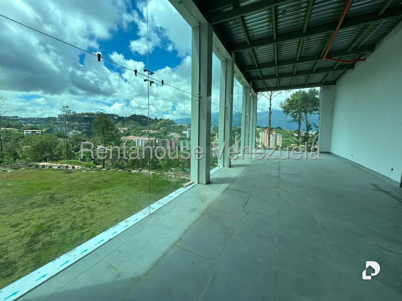Casa en Cerro Verde, Caracas – 18