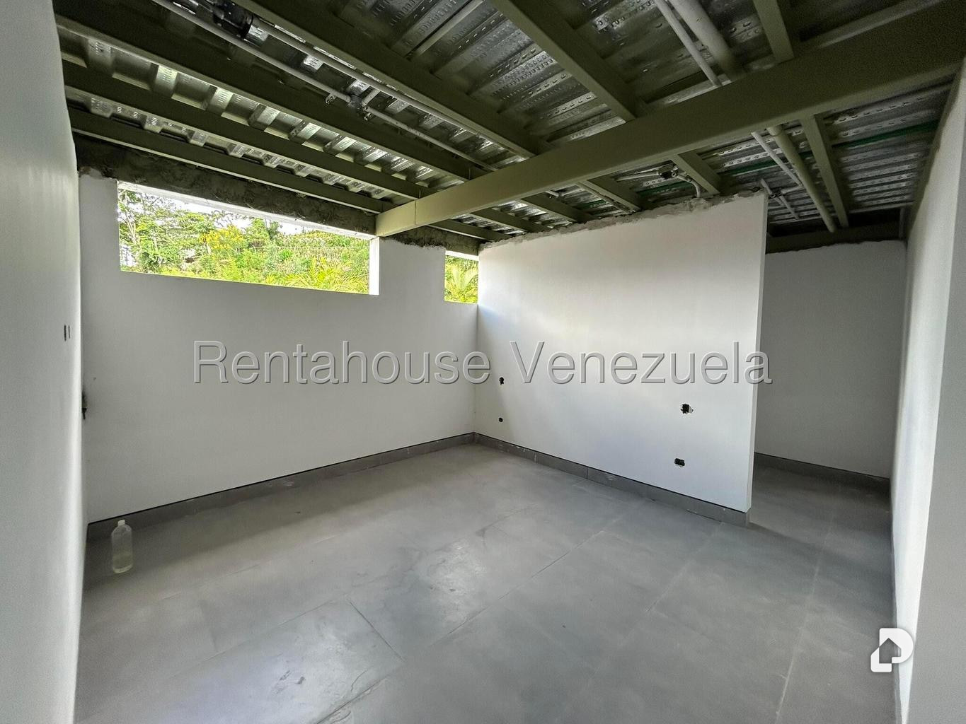 Casa en Cerro Verde, Caracas – 28