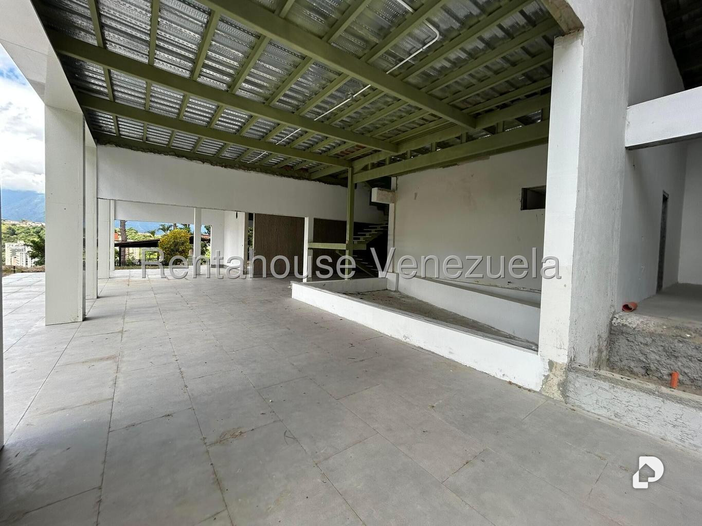 Casa en Cerro Verde, Caracas – 30