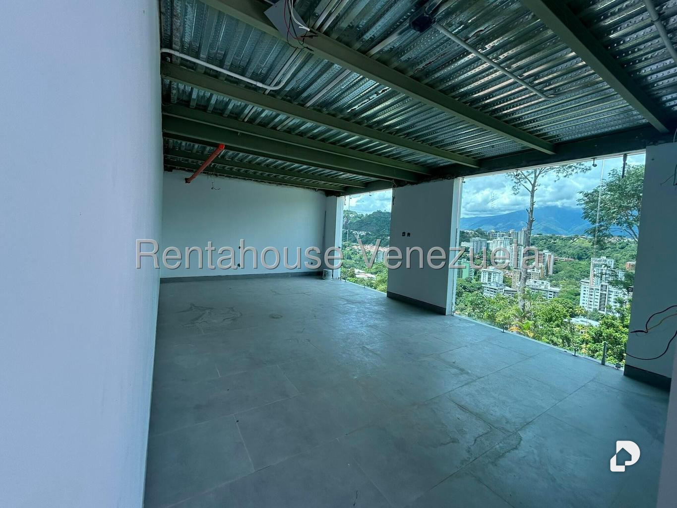 Casa en Cerro Verde, Caracas – 9