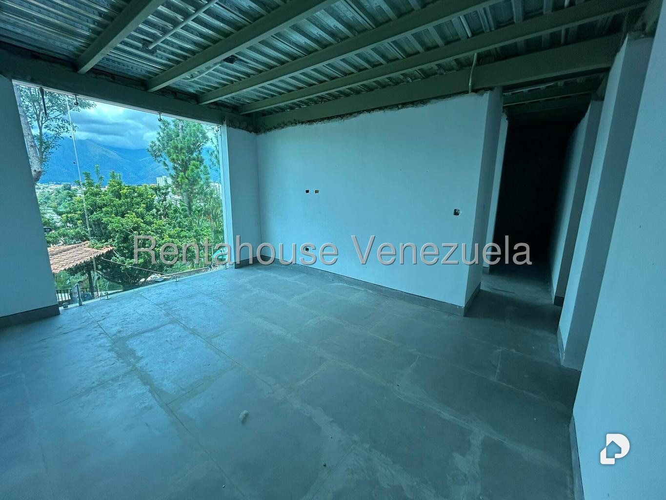 Casa en Cerro Verde, Caracas – 23