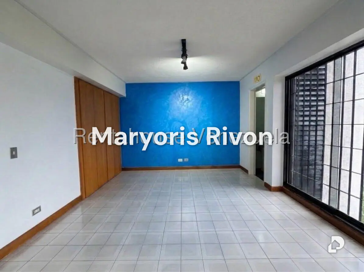 Apartment in Lomas de Prados del Este, Caracas – 12