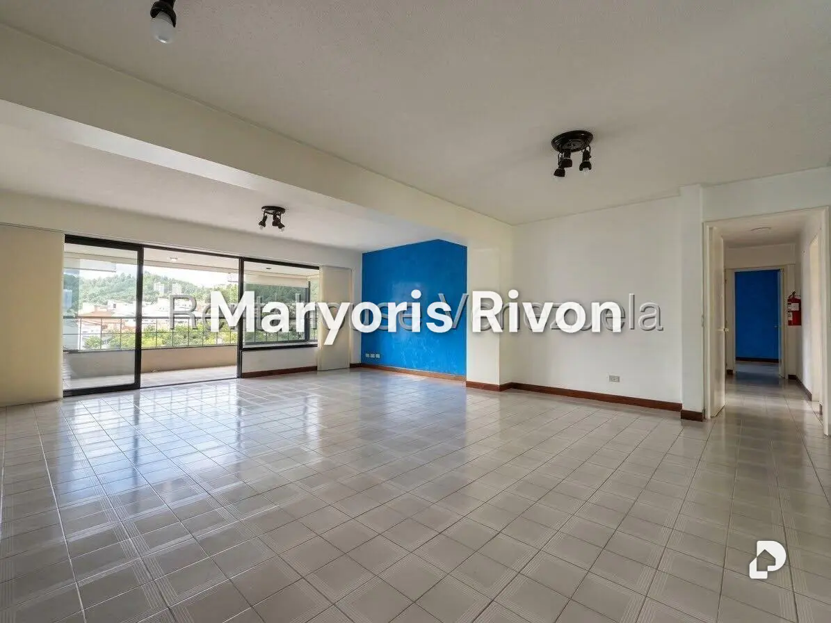 Apartment in Lomas de Prados del Este, Caracas – 9