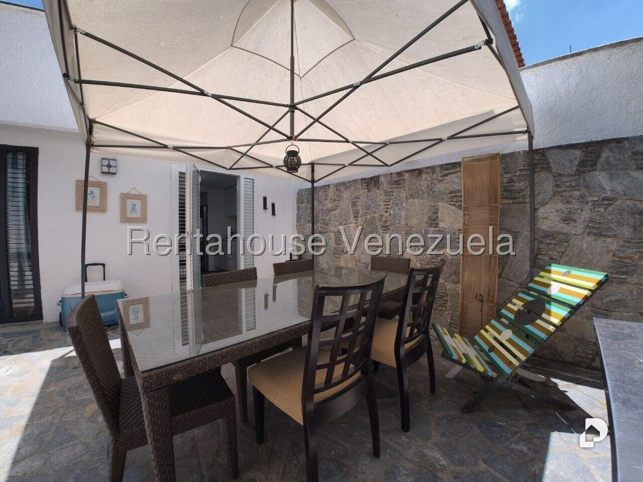 Casa en La Trinidad, Caracas – 25