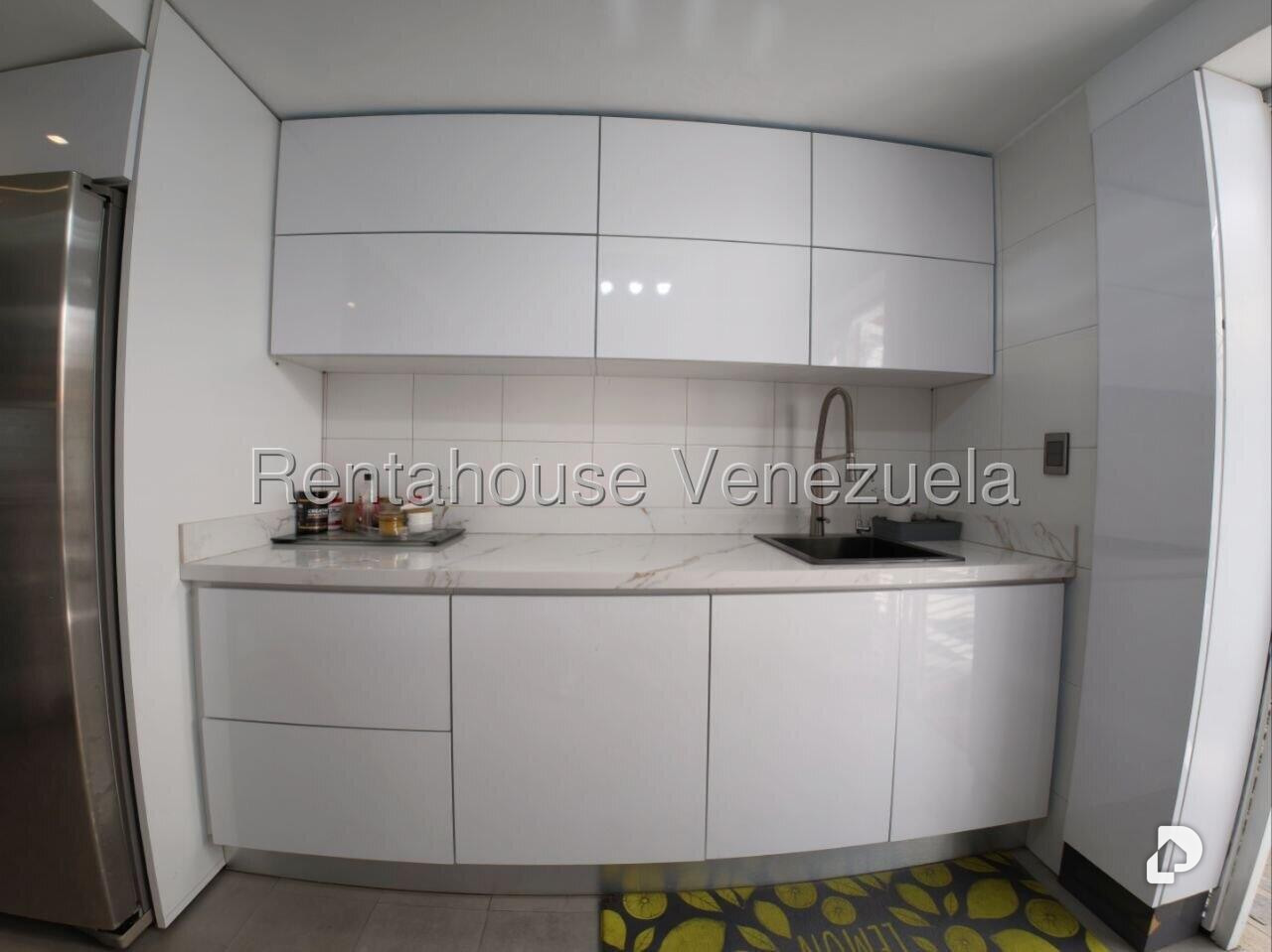 Casa en La Trinidad, Caracas – 20