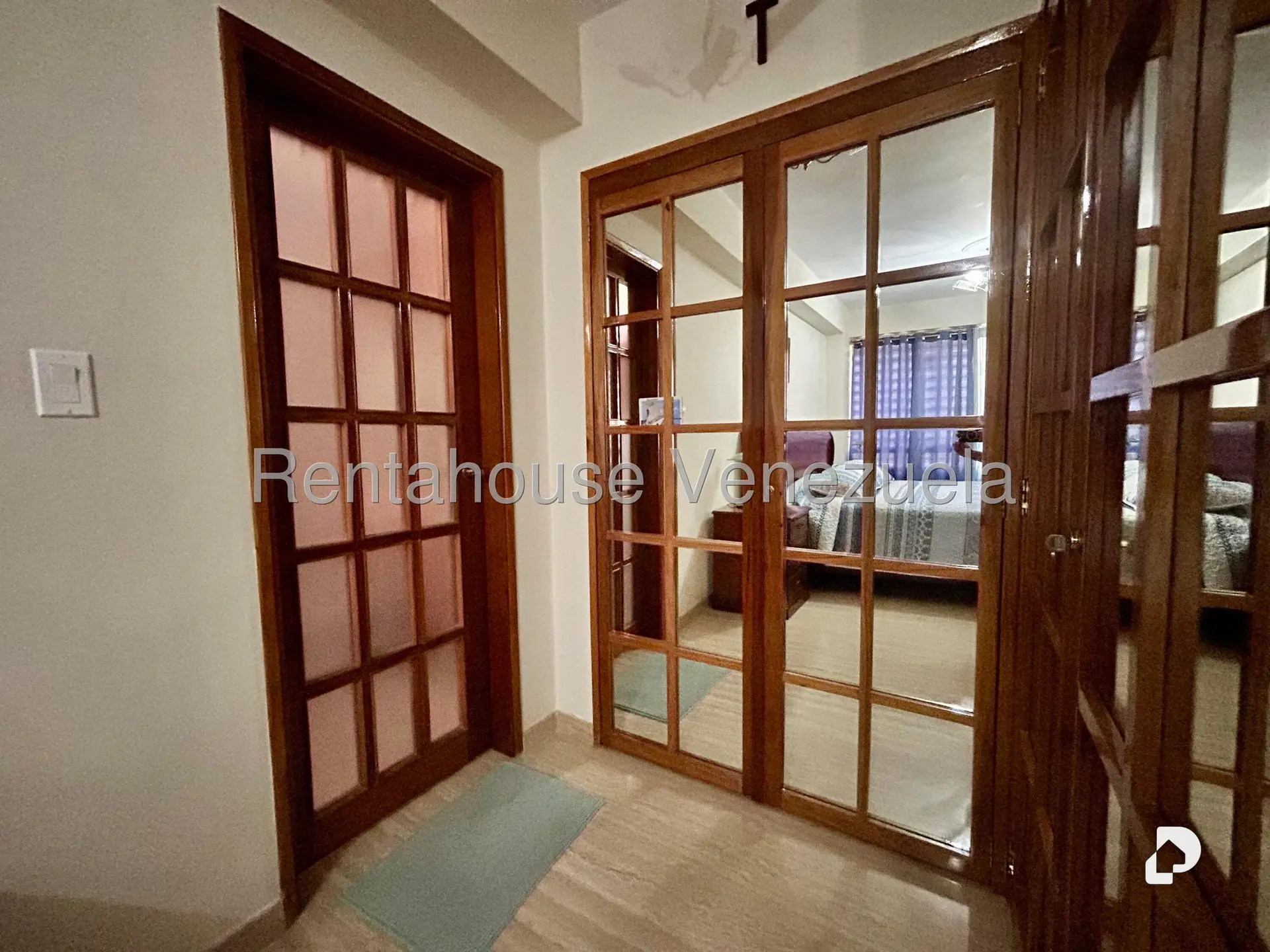 Apartamento en El Rosal, Caracas – 12
