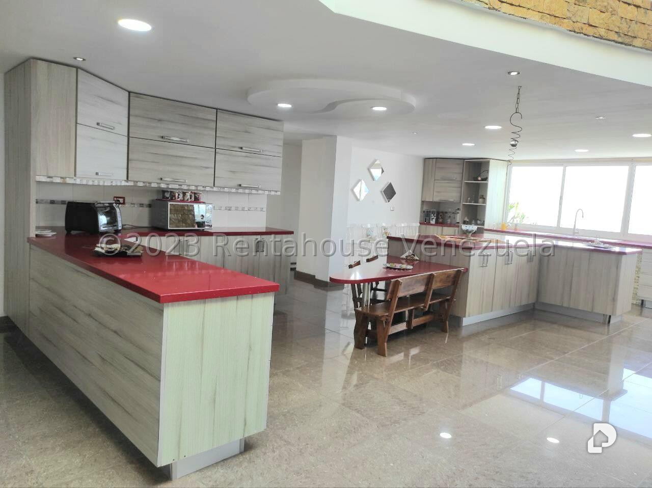 Casa en Los Guayabitos, Caracas – 10