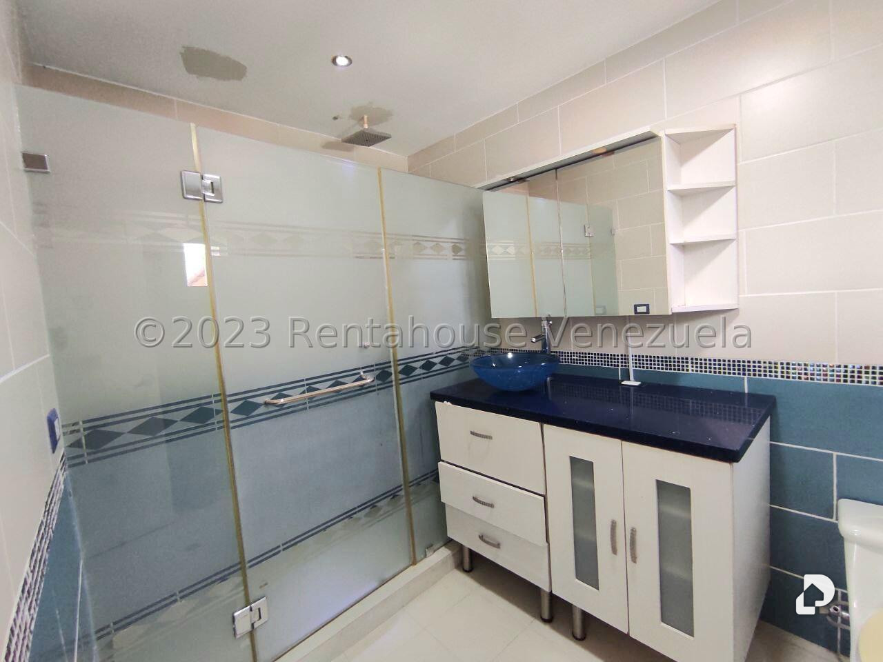 Casa en Los Guayabitos, Caracas – 24