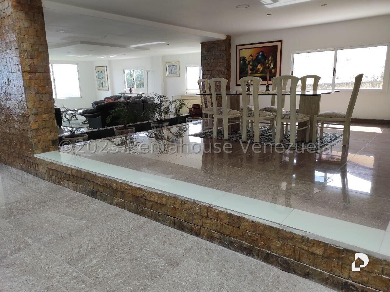 Casa en Los Guayabitos, Caracas – 9