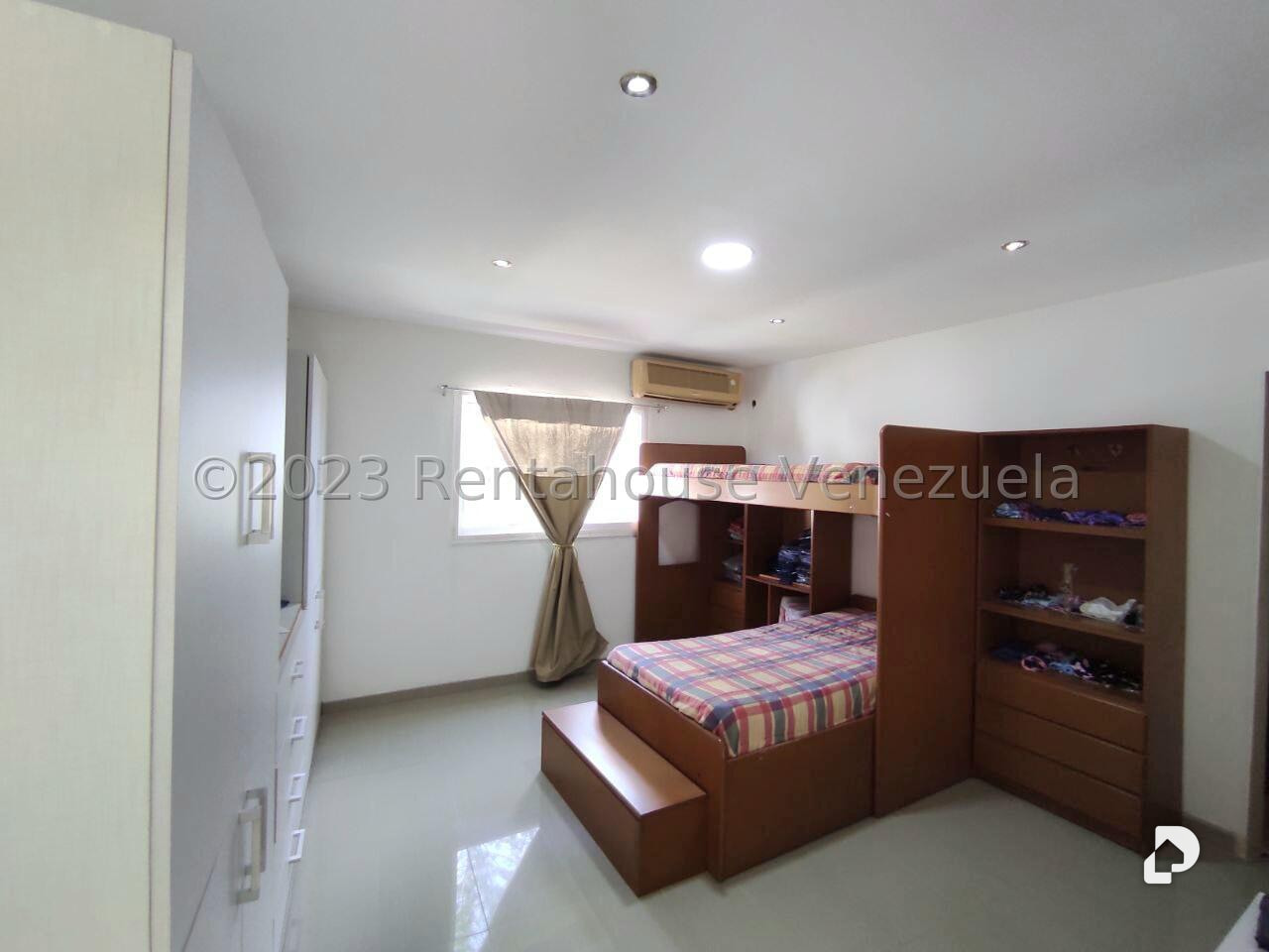 Casa en Los Guayabitos, Caracas – 20