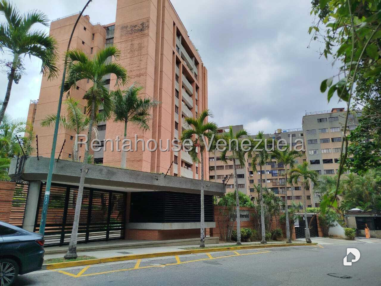 Apartamento en Las Esmeraldas, Caracas – 1