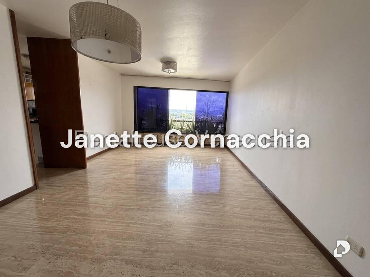 Apartment in El Rosal, Caracas – 1