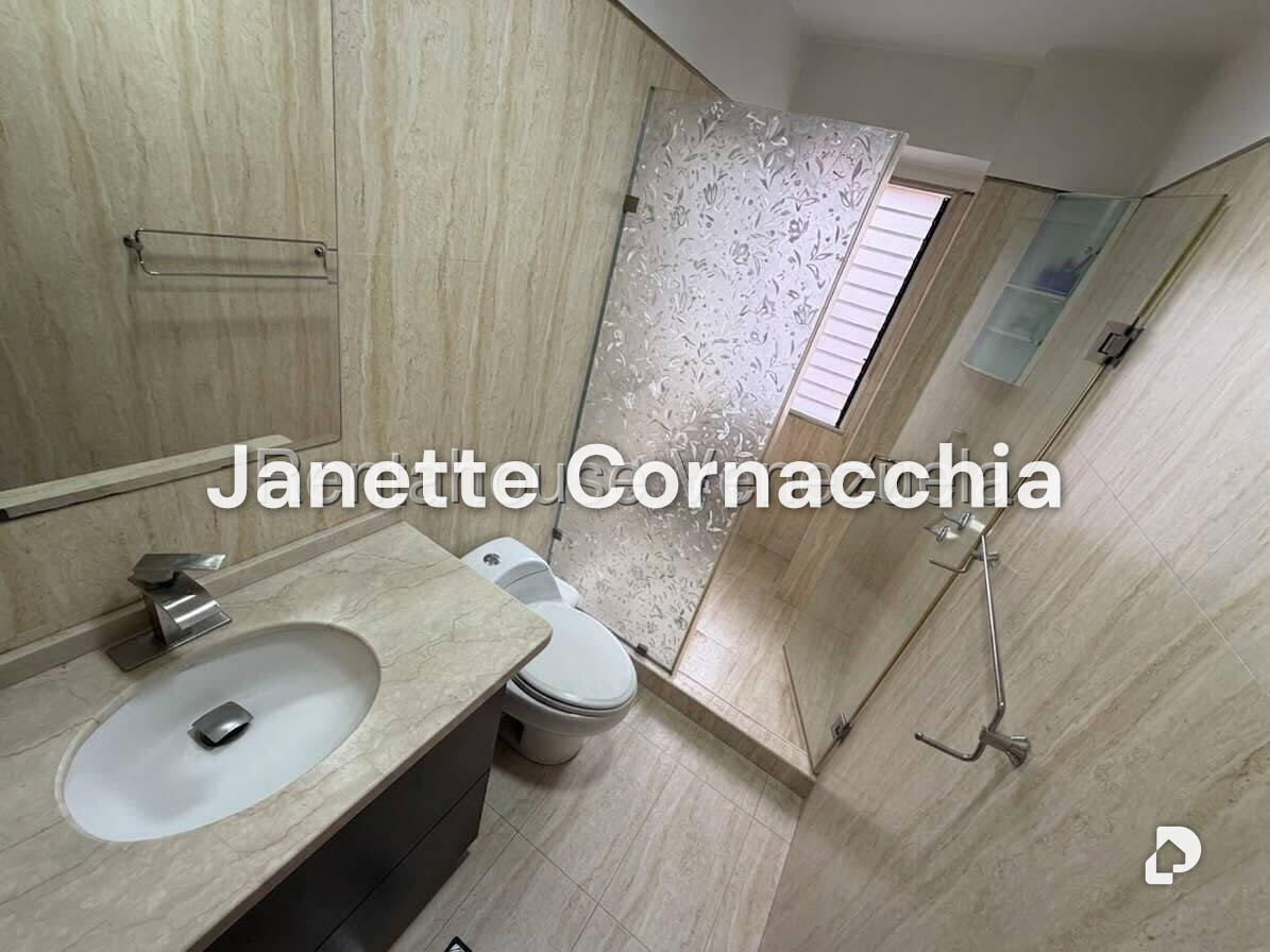 Apartment in El Rosal, Caracas – 12