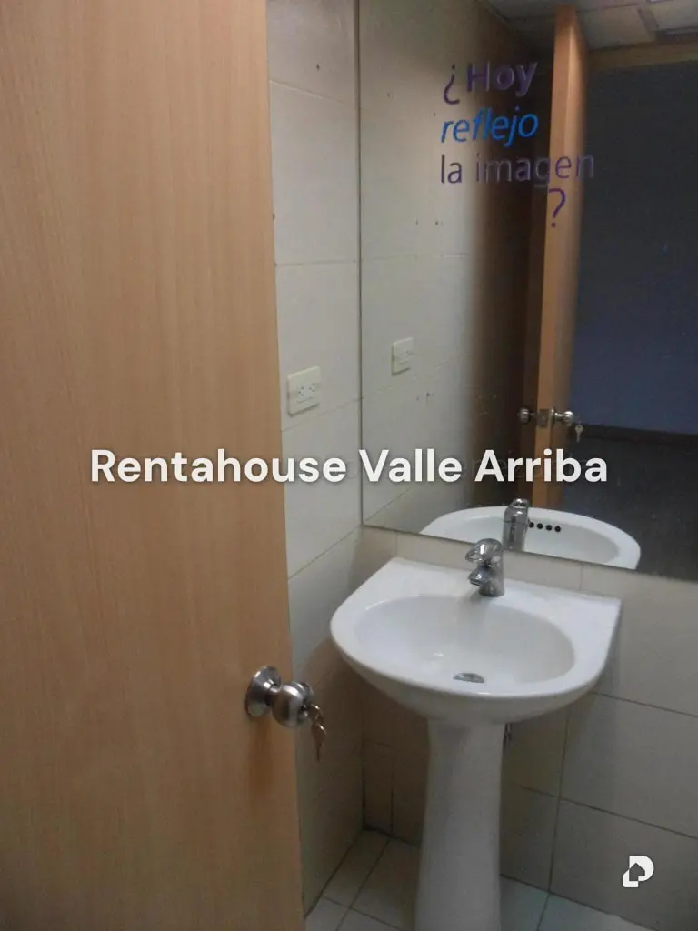 Local comercial en El Rosal, Caracas – 26