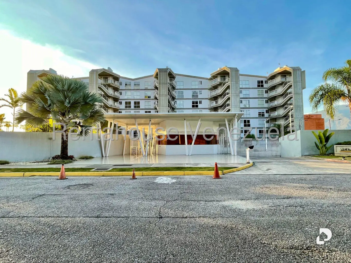Apartamento en Solar del Hatillo, Caracas – 1