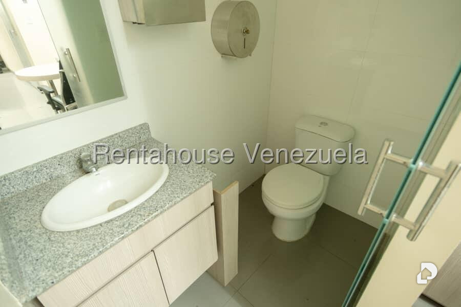 Local comercial en Boleíta Norte, Caracas – 26