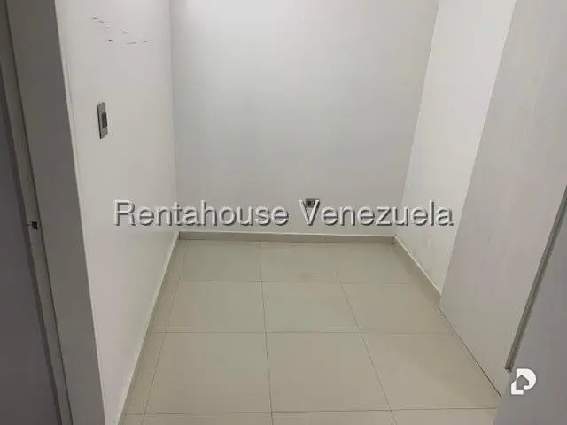 Apartamento en Los Naranjos Humboldt, Caracas – 11