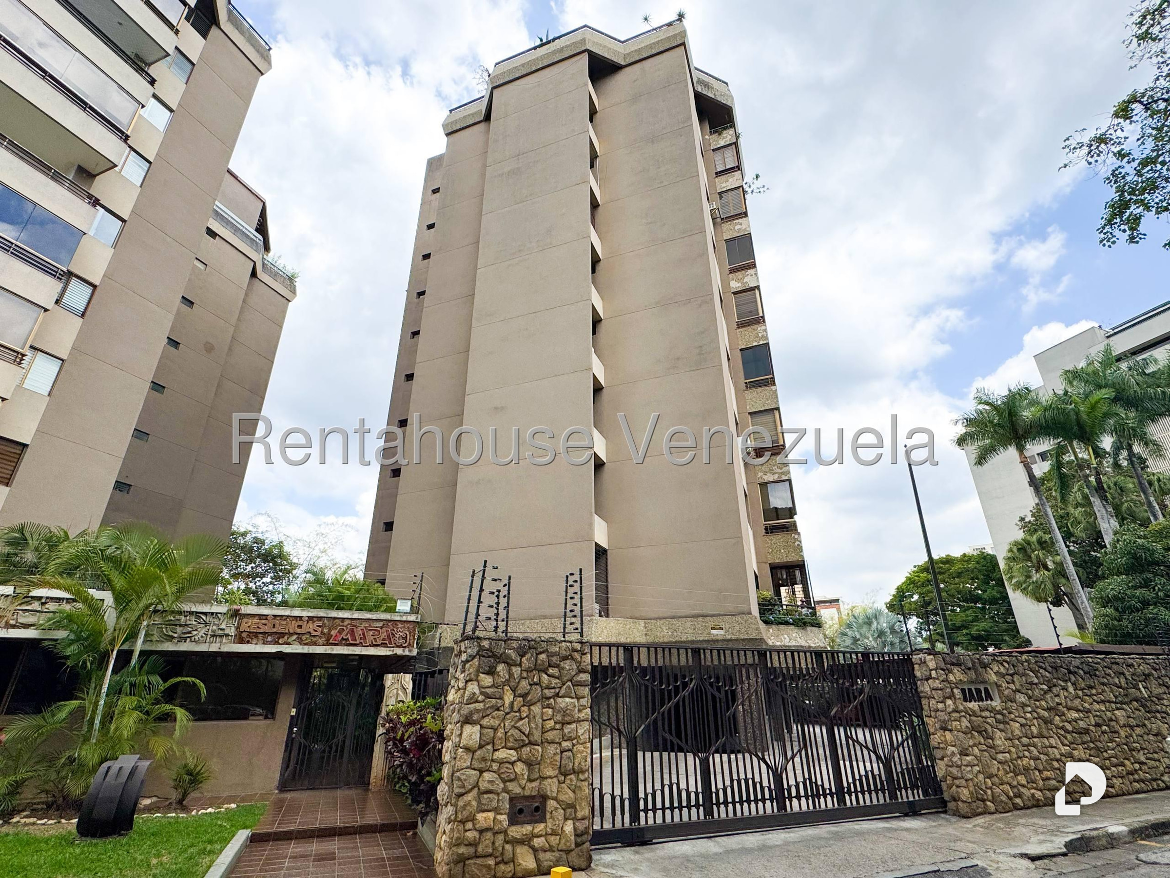 Apartamento en Las Mesetas de Santa Rosa de Lima, Caracas – 1