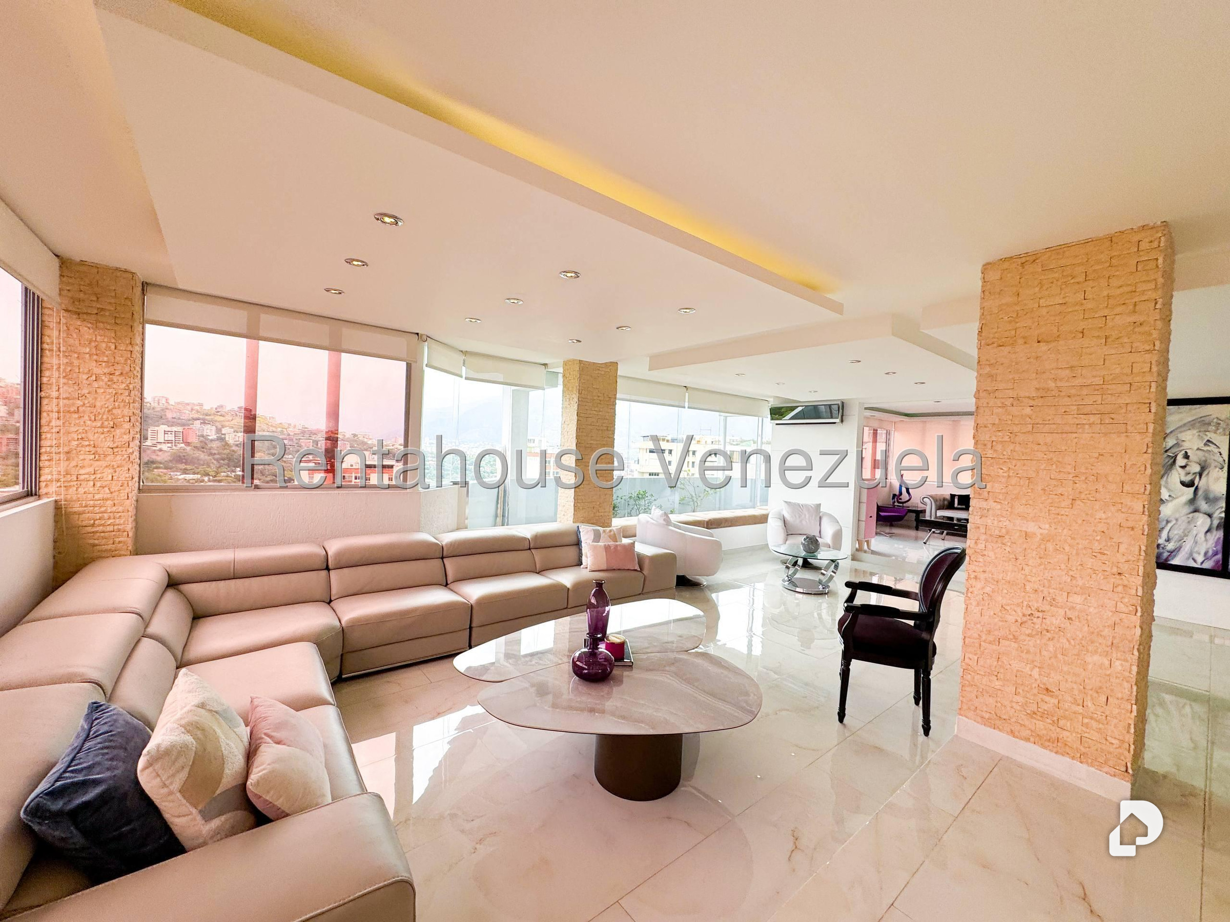 Apartamento en Las Mesetas de Santa Rosa de Lima, Caracas – 12