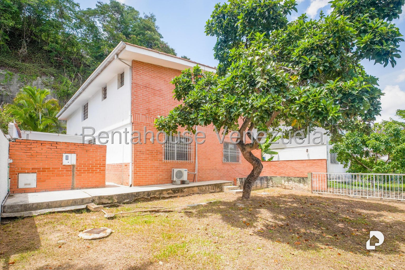 Casa en Santa Fe Norte, Caracas – 26