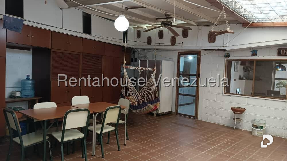 Local comercial en Prado de María, Caracas