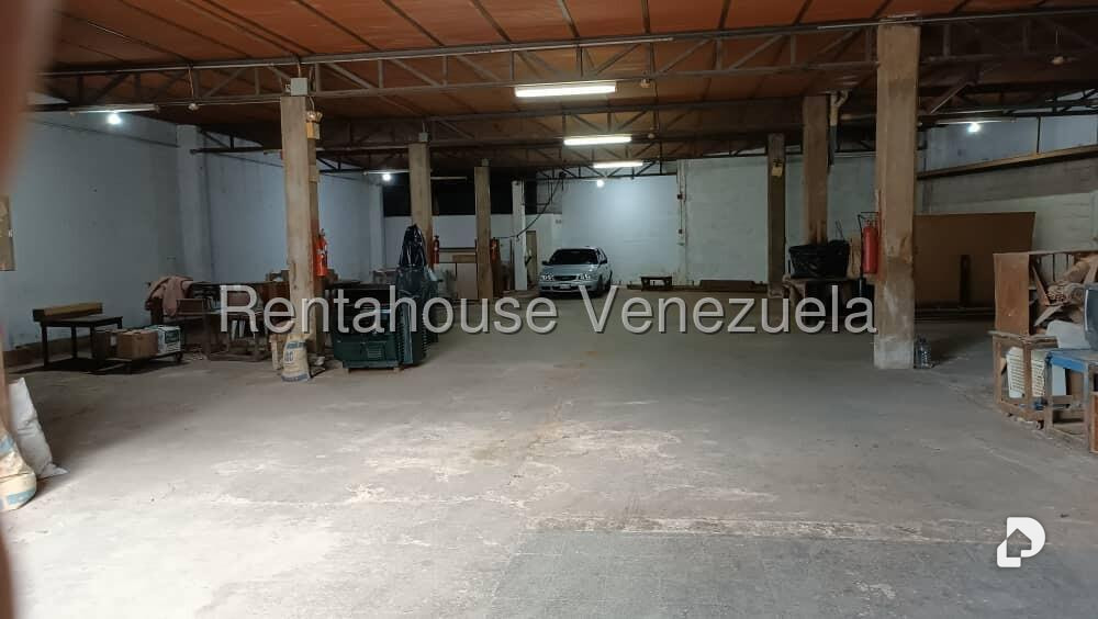 Local comercial en Prado de María, Caracas