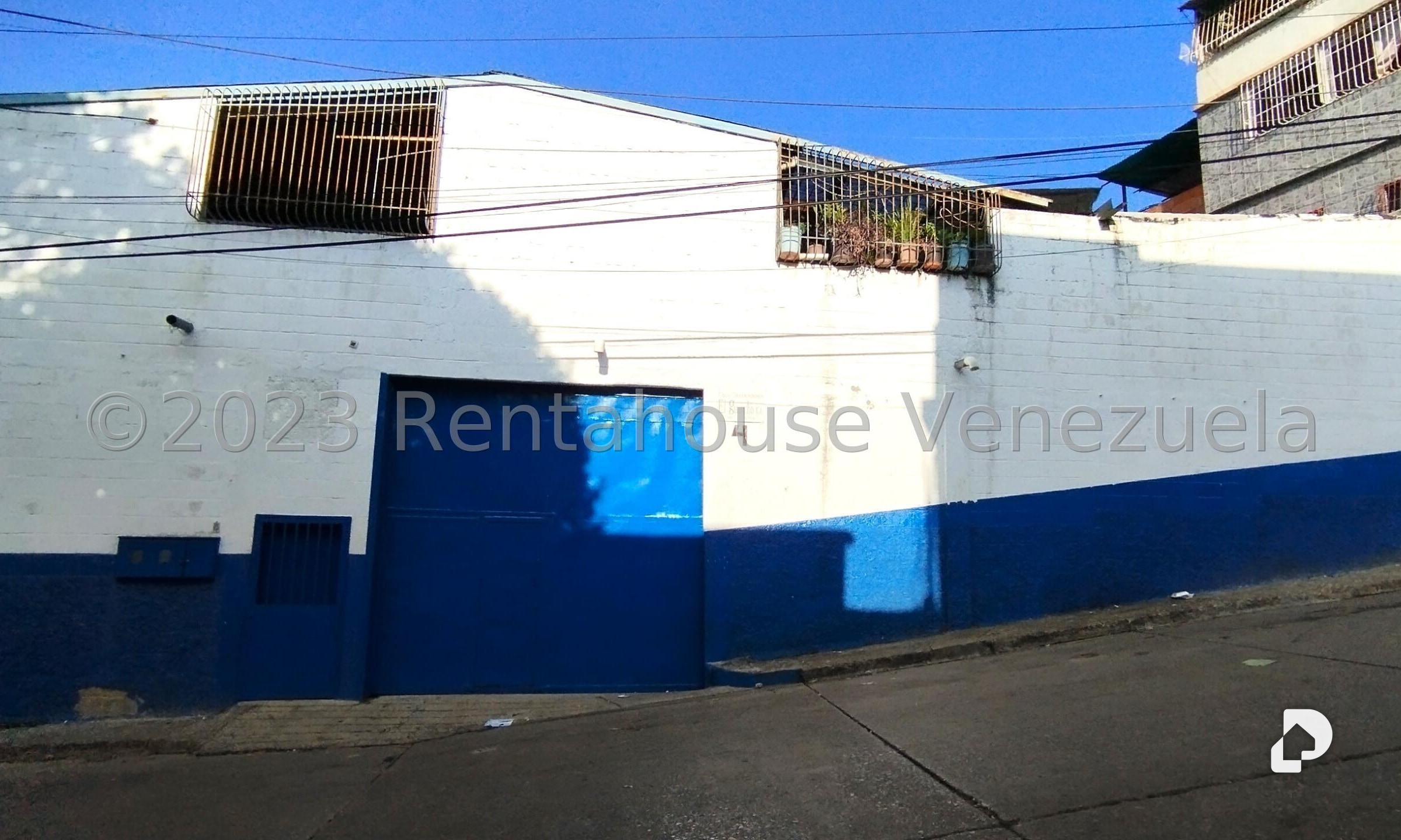 Local comercial en Prado de María, Caracas