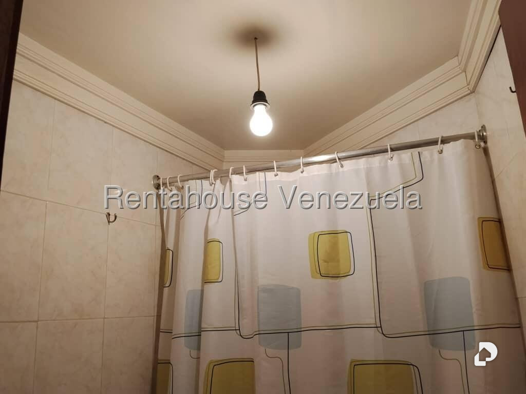 Local comercial en Prado de María, Caracas