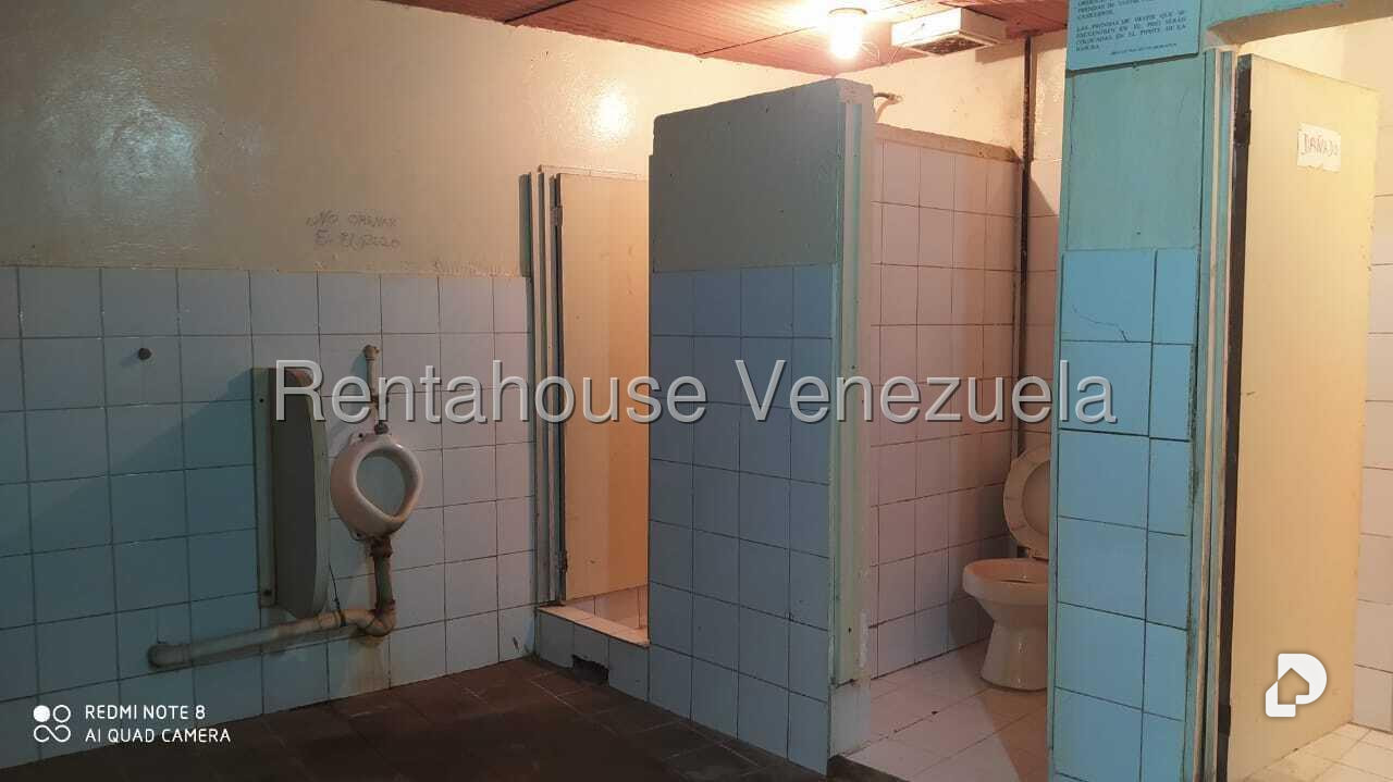 Local comercial en Prado de María, Caracas