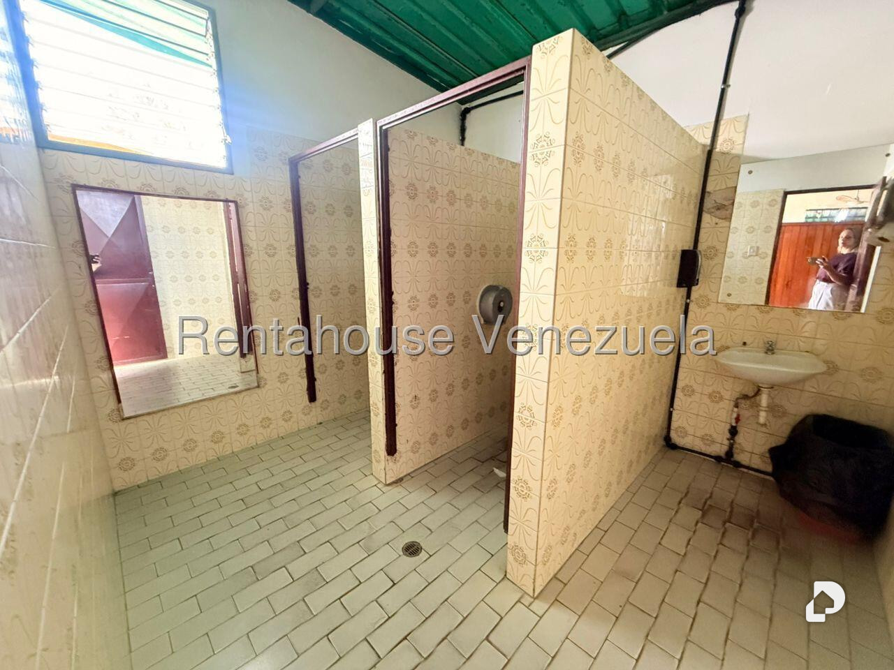 Local comercial en Hoyo de la Puerta, Caracas – 7