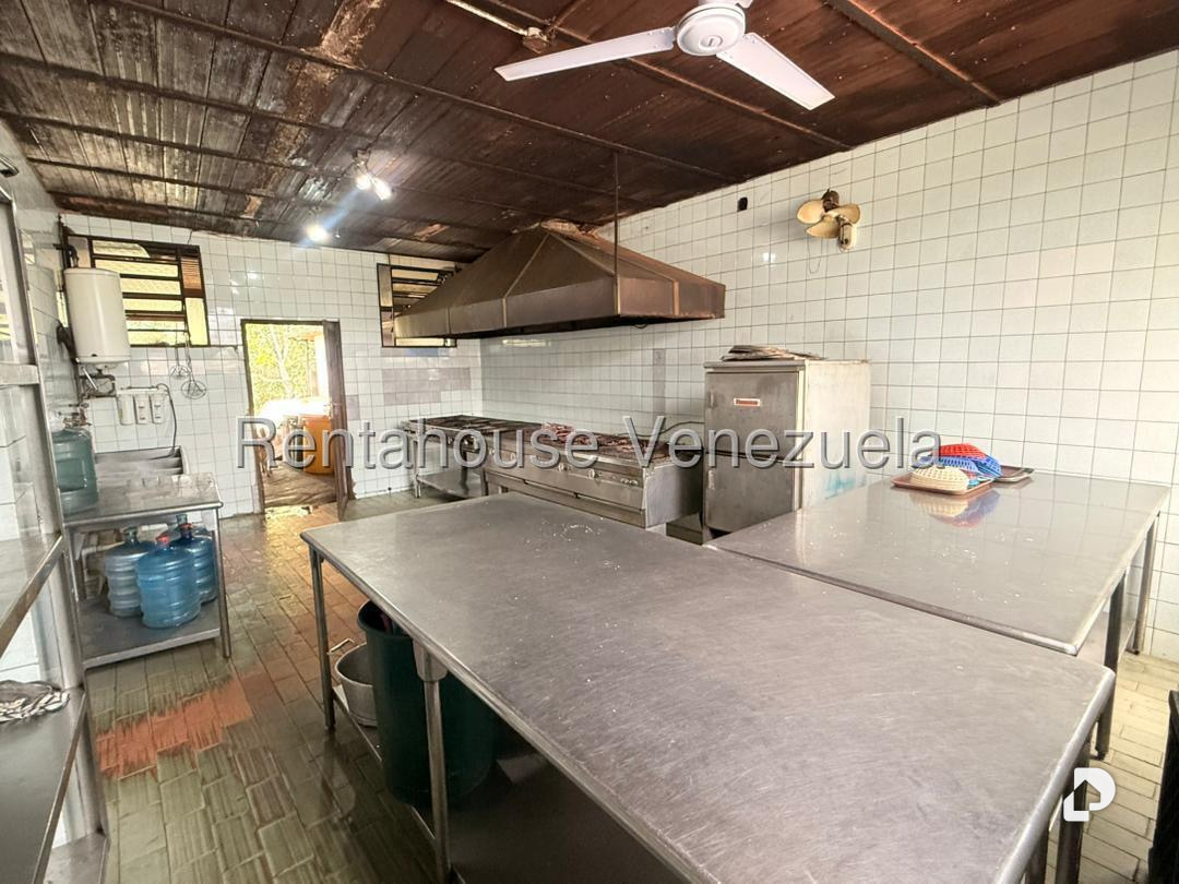 Local comercial en Hoyo de la Puerta, Caracas – 23