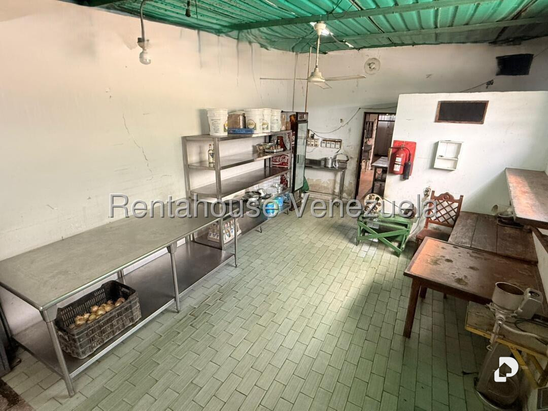 Local comercial en Hoyo de la Puerta, Caracas – 18