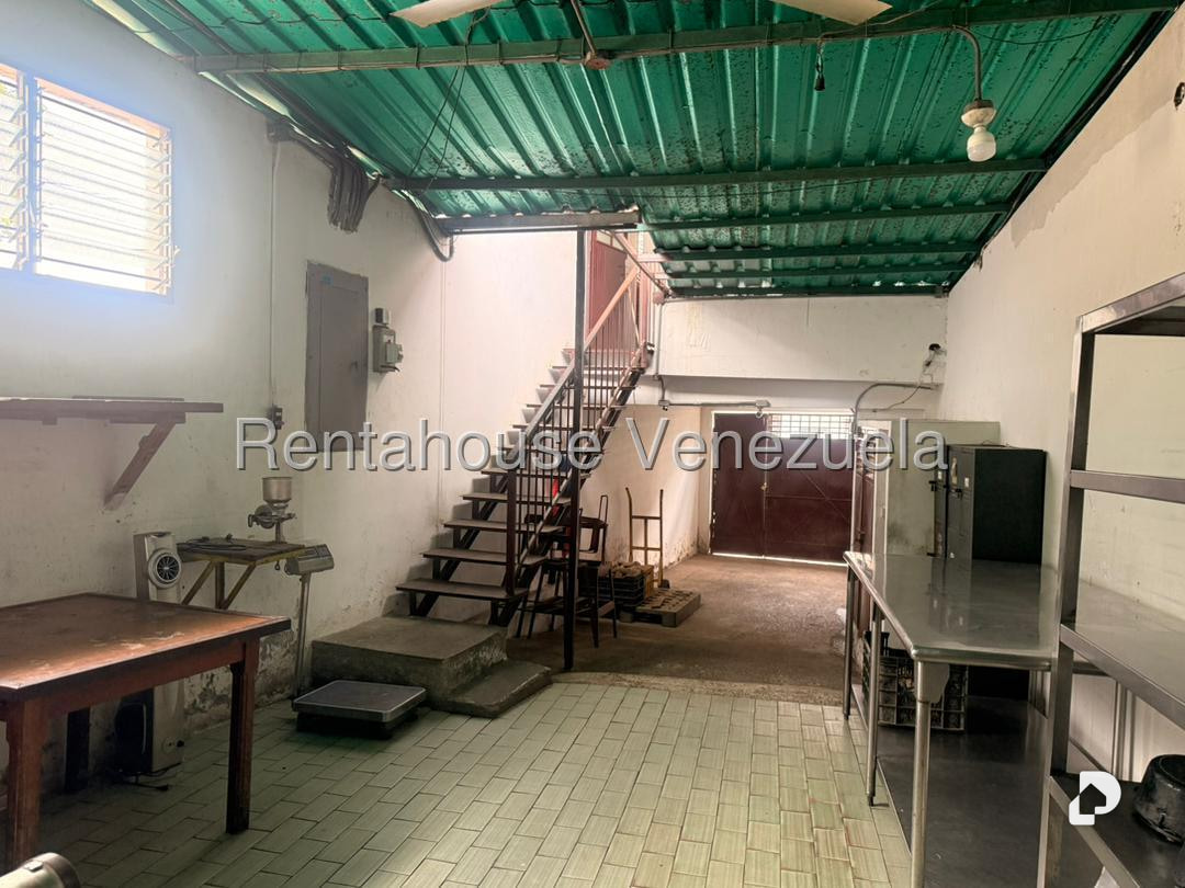 Local comercial en Hoyo de la Puerta, Caracas – 20