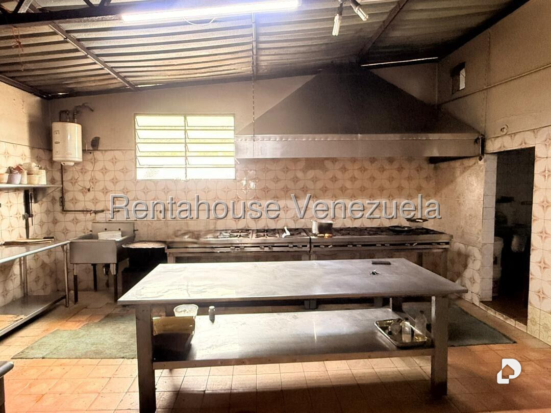 Local comercial en Hoyo de la Puerta, Caracas – 14
