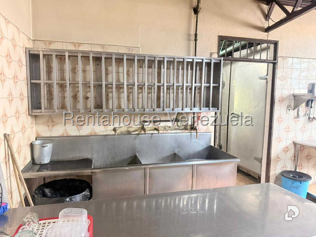 Local comercial en Hoyo de la Puerta, Caracas – 17