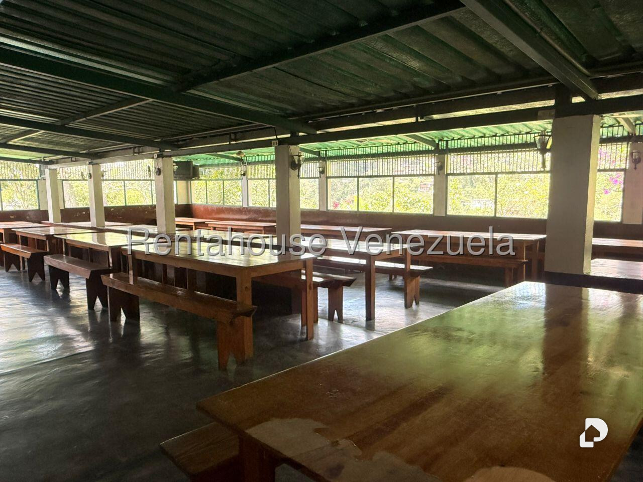 Local comercial en Hoyo de la Puerta, Caracas – 26