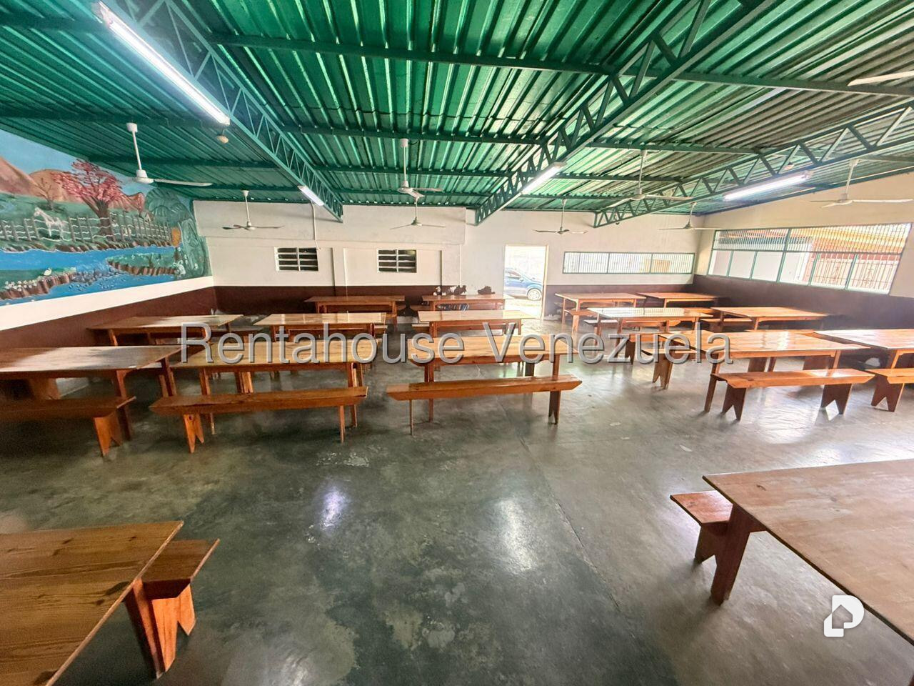 Local comercial en Hoyo de la Puerta, Caracas – 4