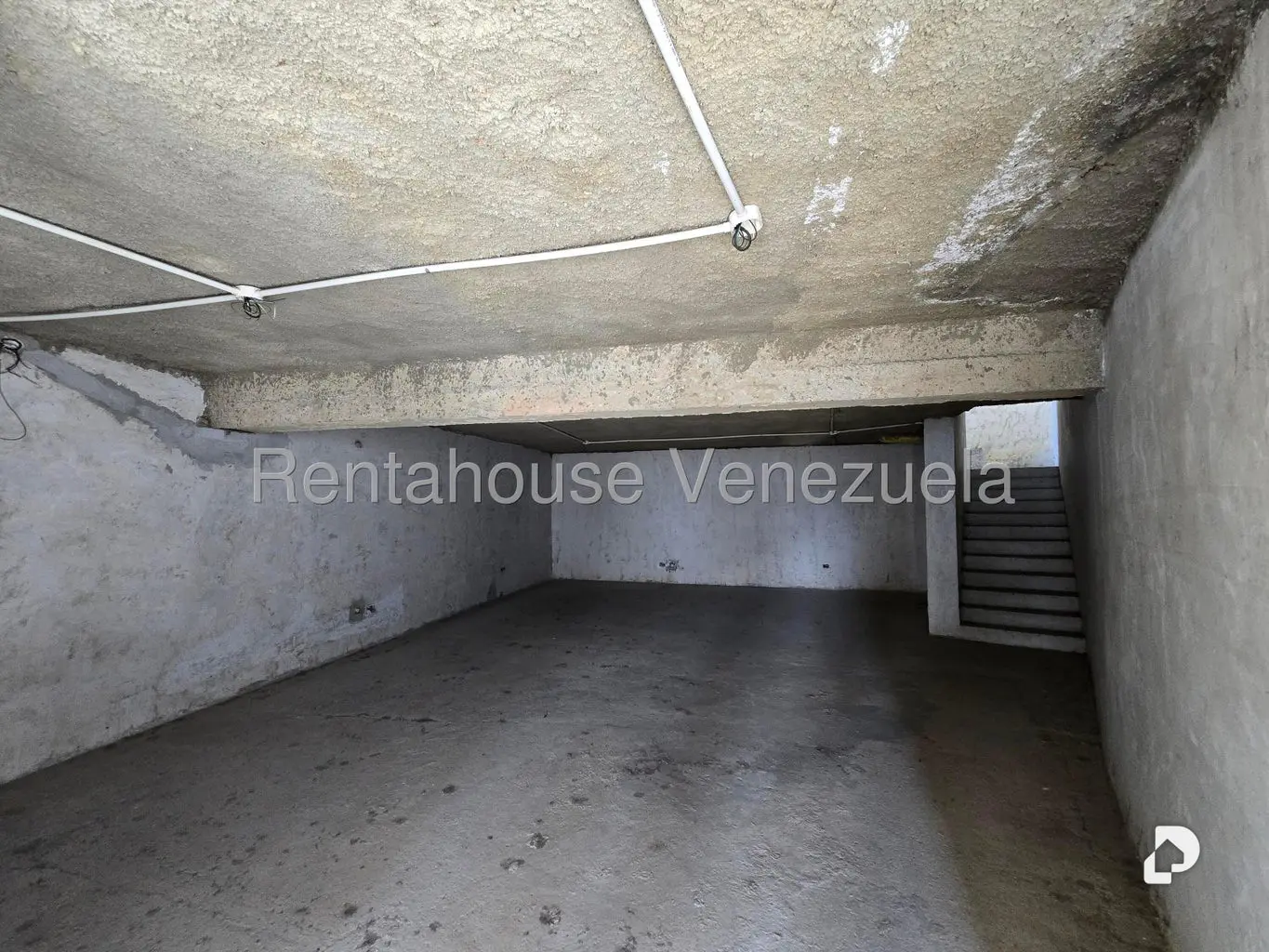Casa en Altamira, Caracas – 14