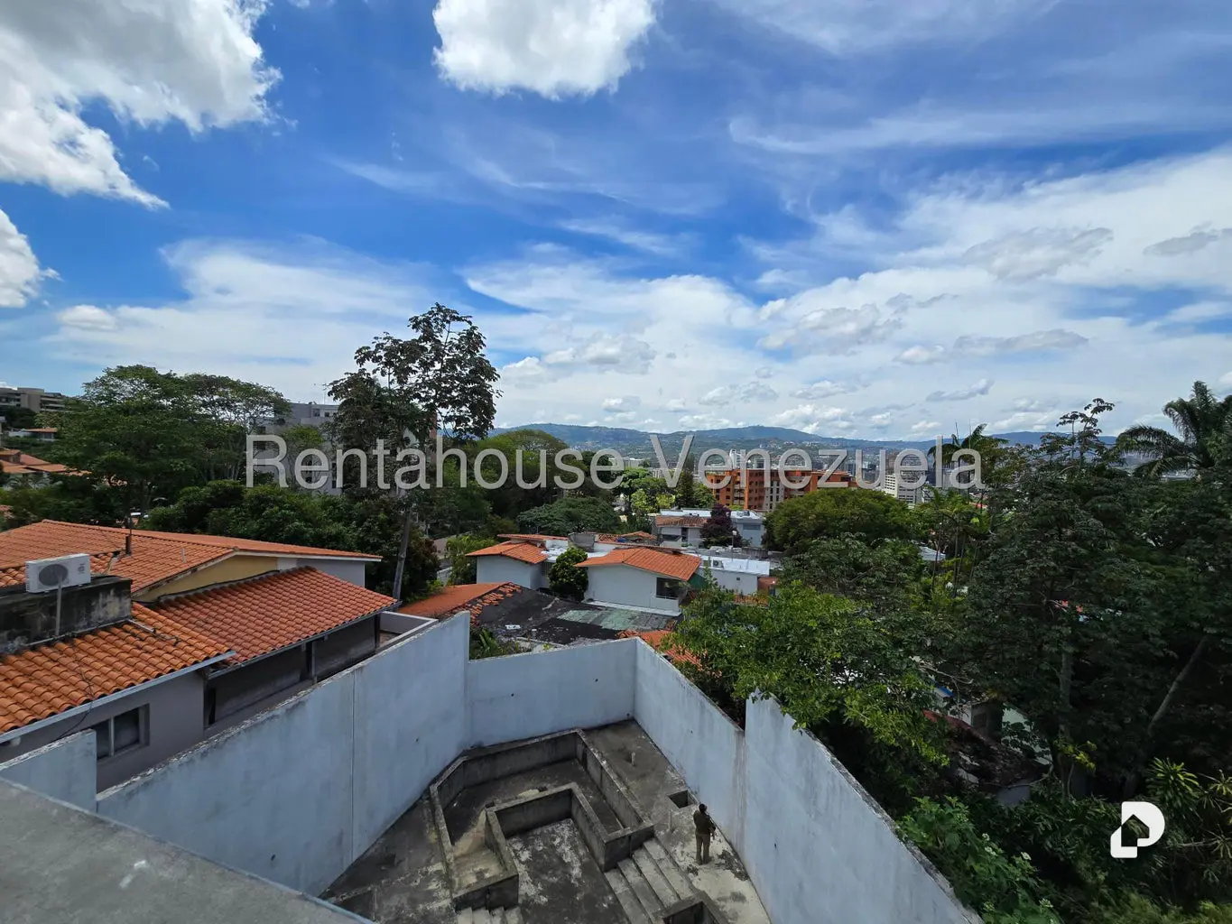 Casa en Altamira, Caracas – 22