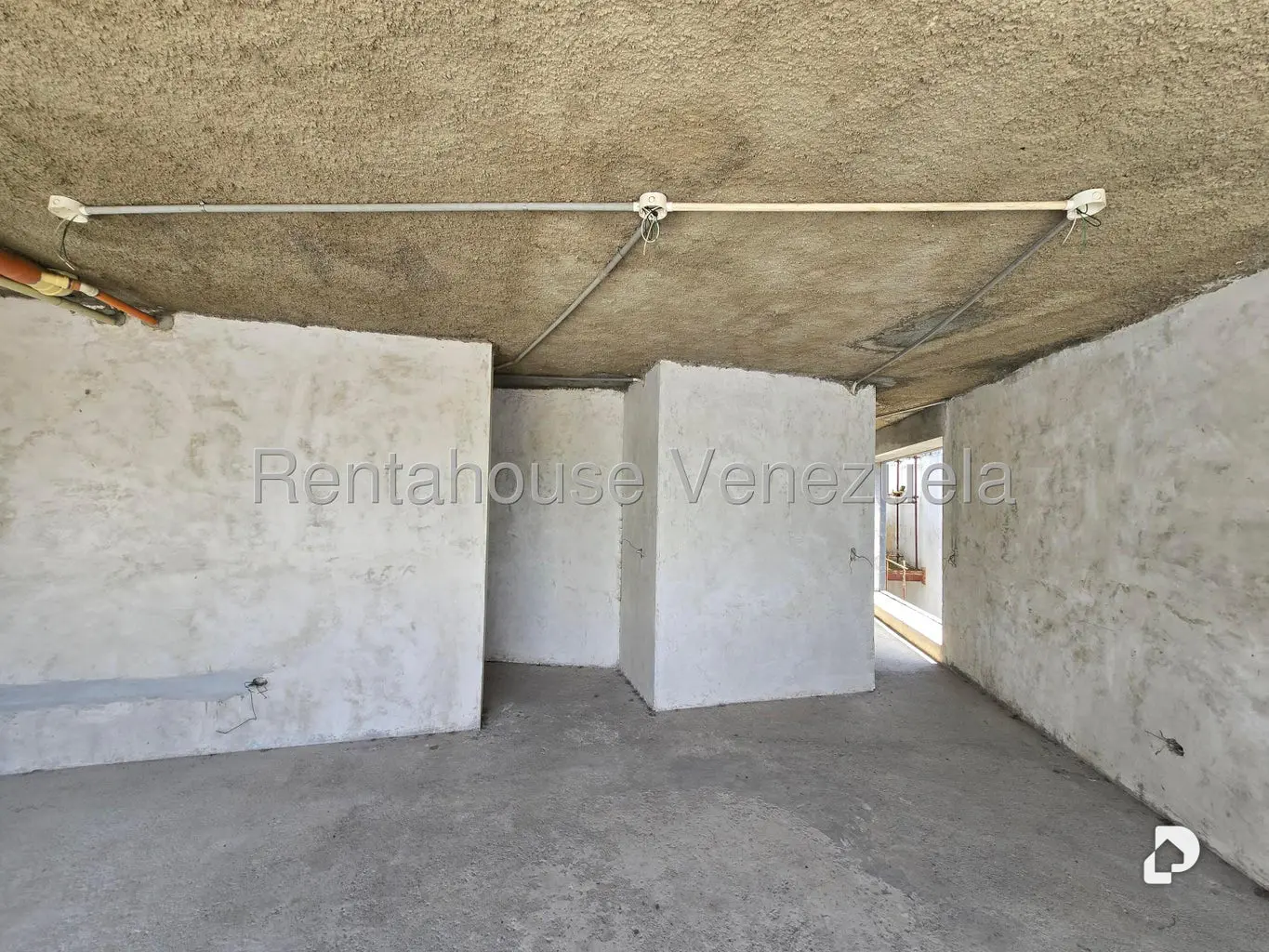 Casa en Altamira, Caracas – 12