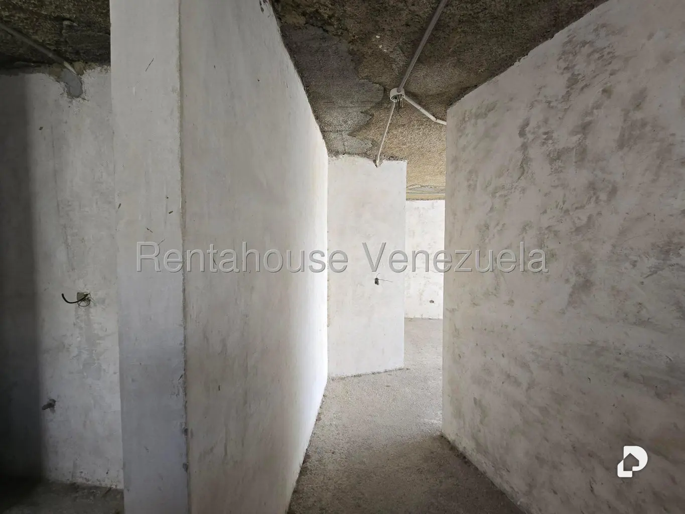 Casa en Altamira, Caracas – 11