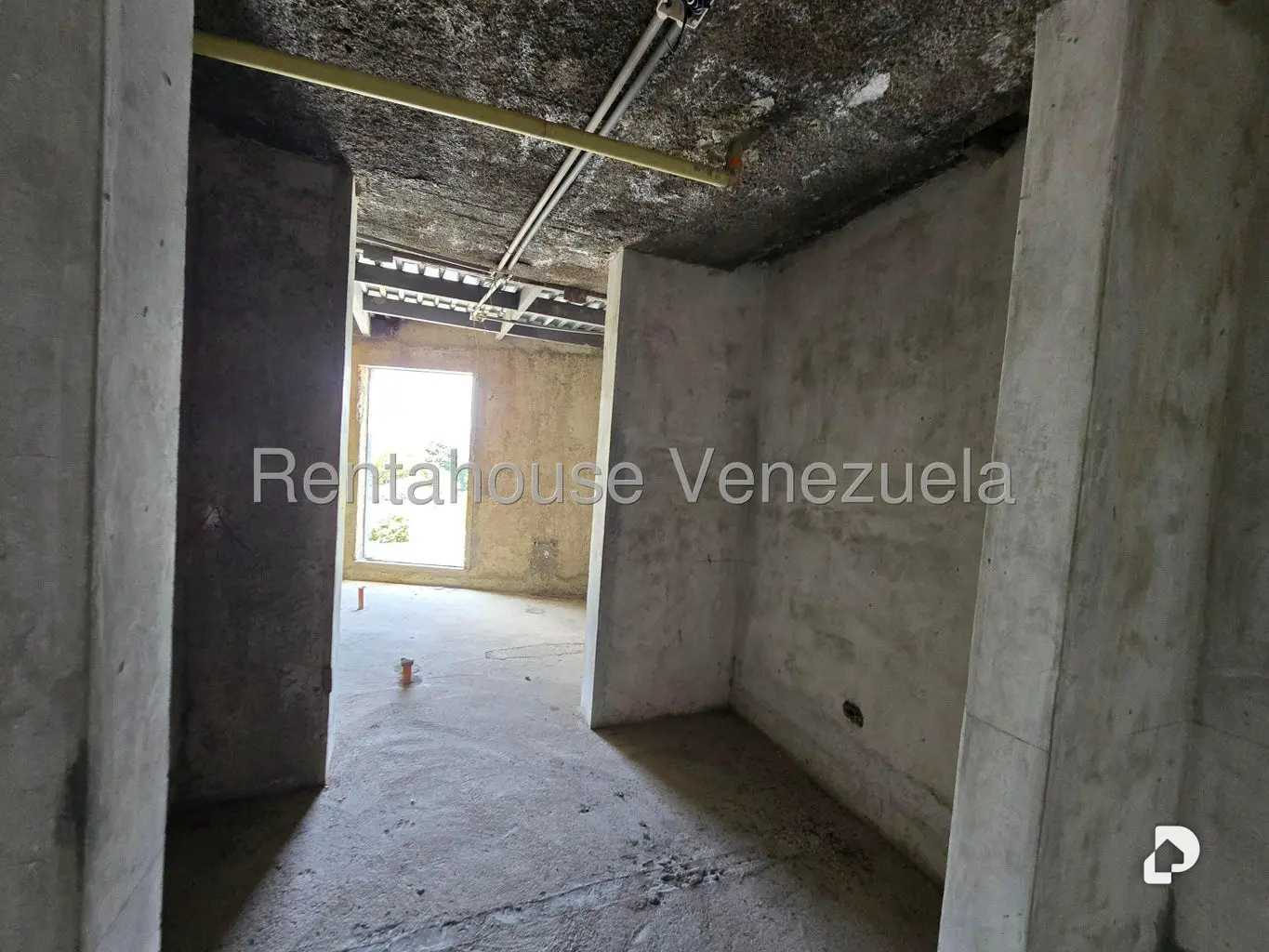 Casa en Altamira, Caracas – 18