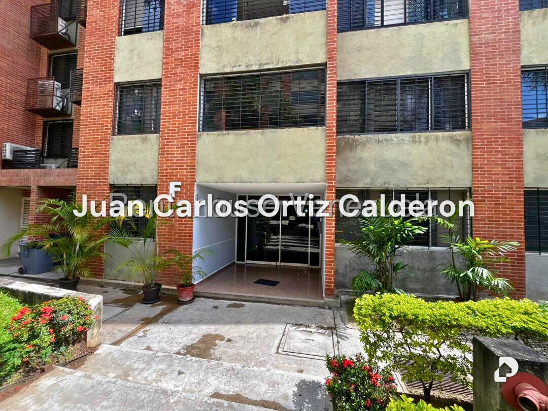 Apartamento en Los Naranjos Humboldt, Caracas – 1