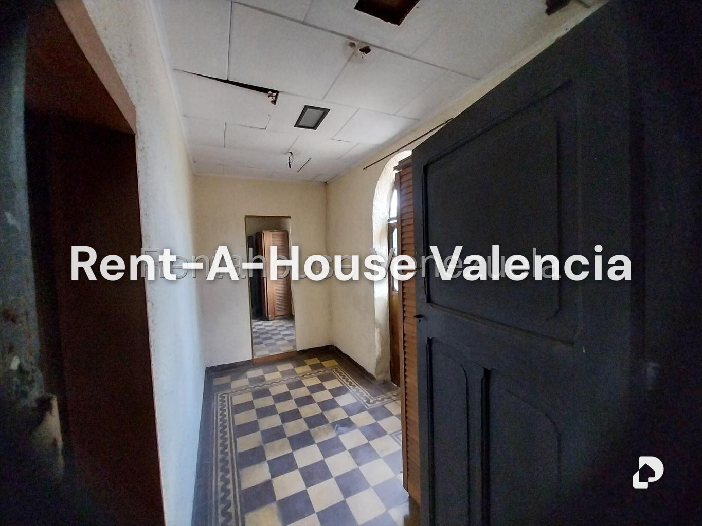 Local comercial en Avenida Bolivar Norte, Valencia – 15