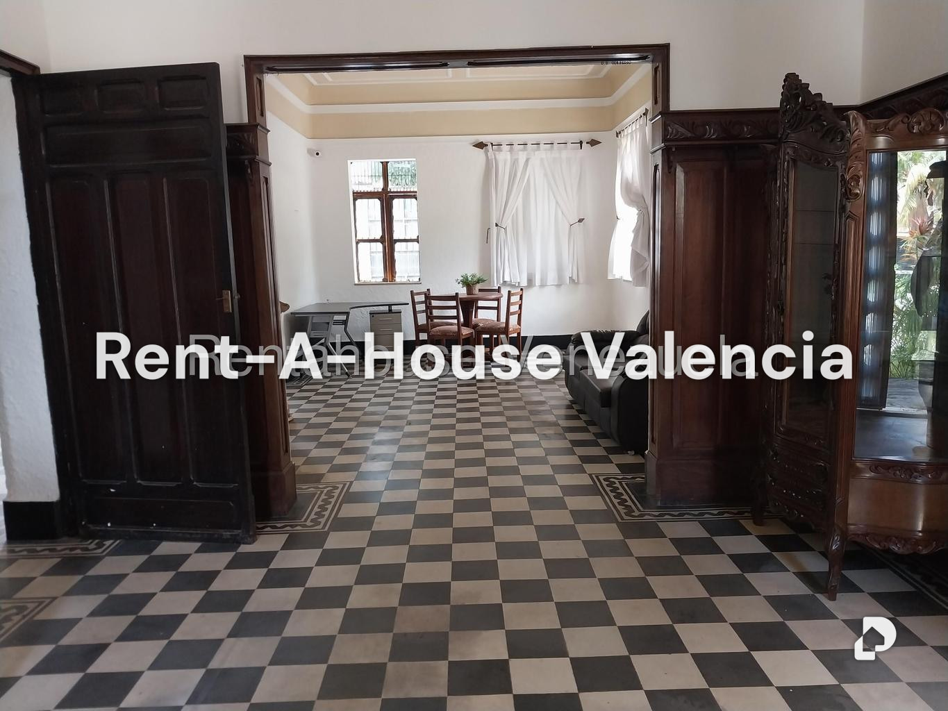 Local comercial en Avenida Bolivar Norte, Valencia – 4