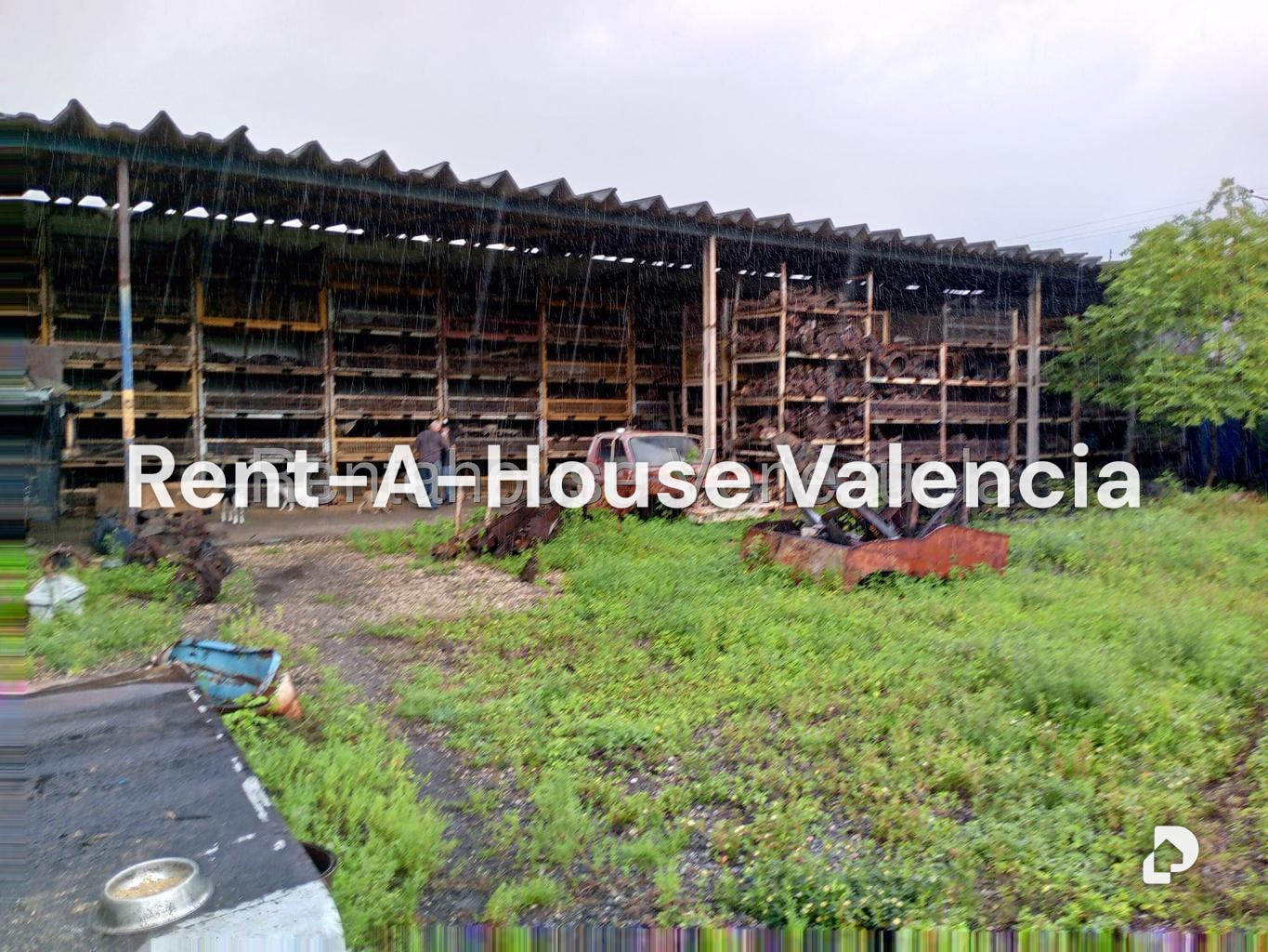 Local comercial en Lizandro Alvarado, Valencia – 18