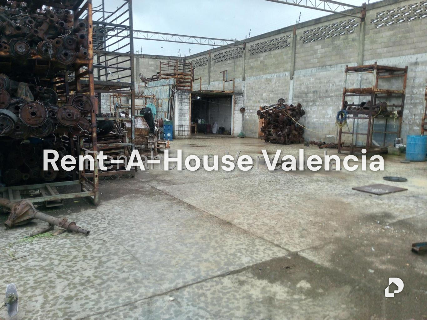 Local comercial en Lizandro Alvarado, Valencia – 13