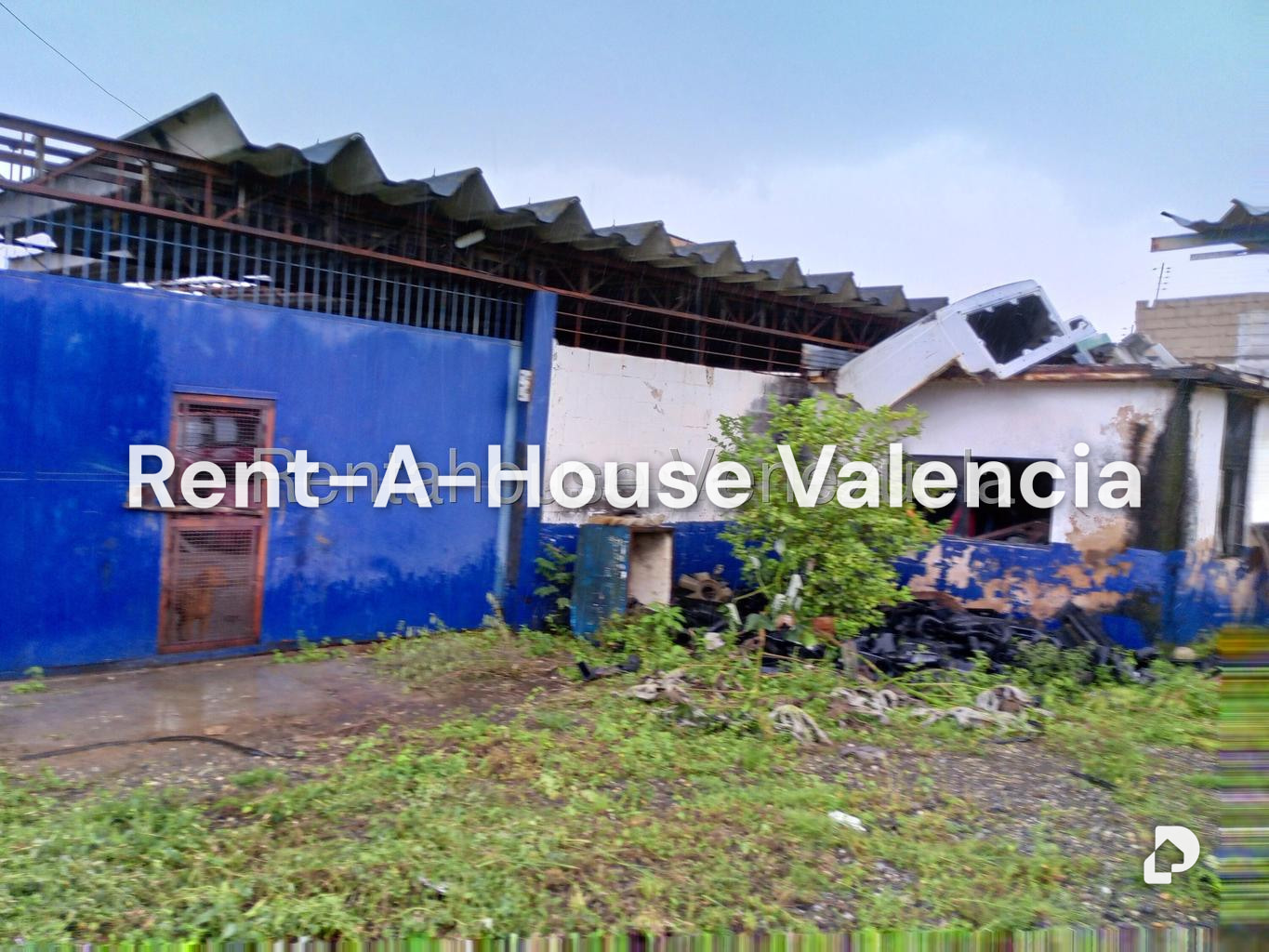 Local comercial en Lizandro Alvarado, Valencia – 14