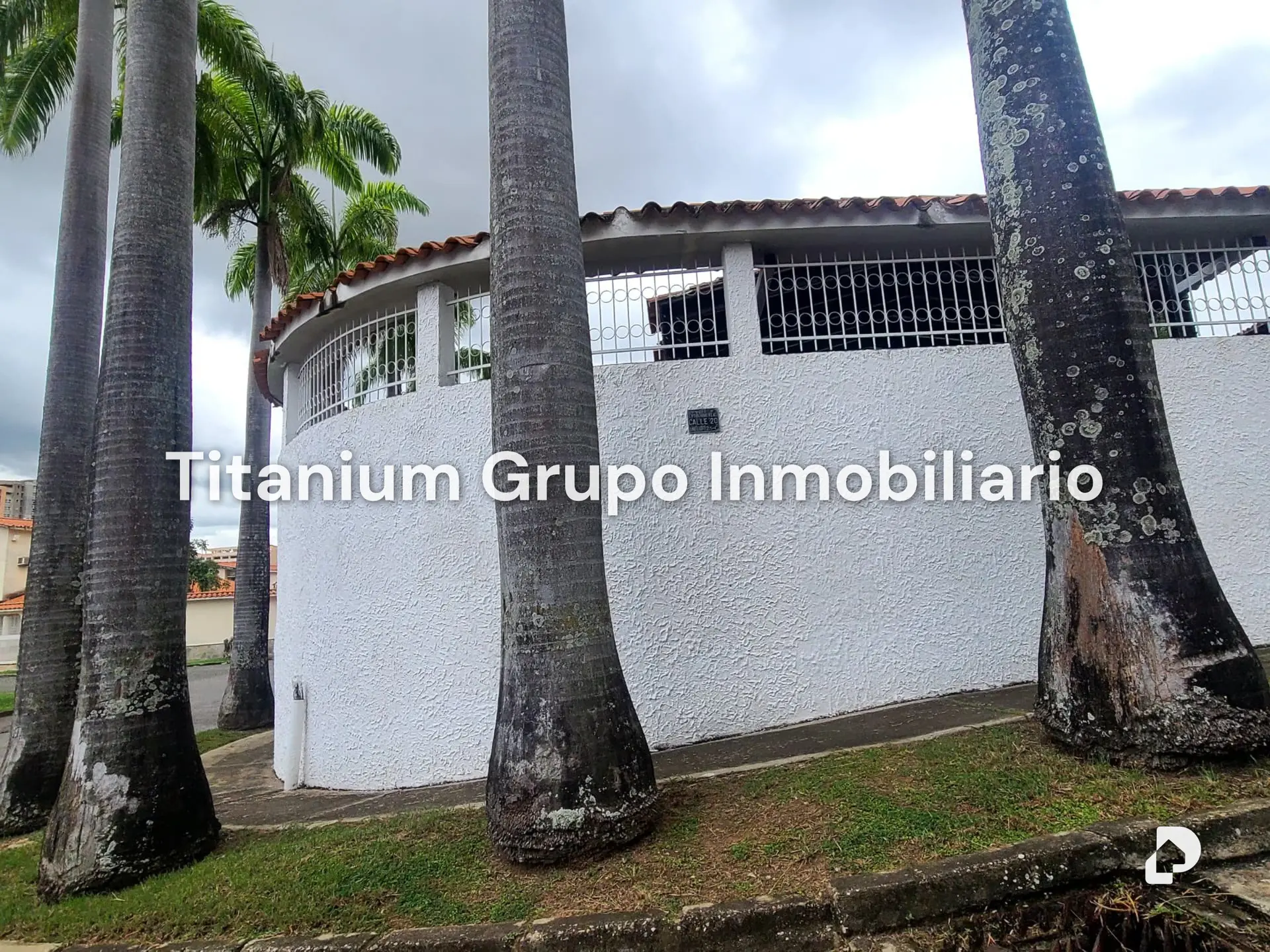 House in Las Chimeneas, Valencia – 1
