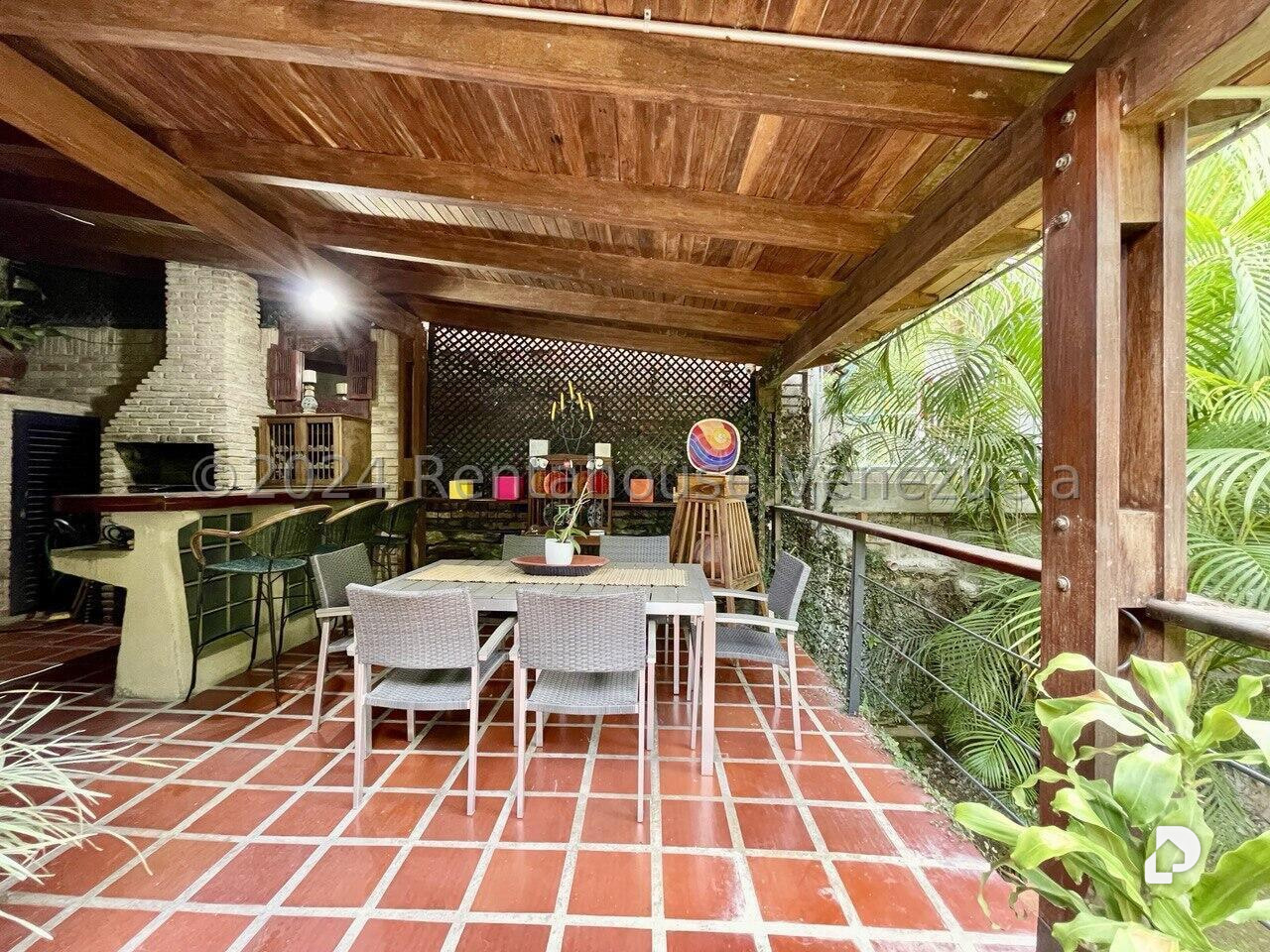 Casa en Los Palos Grandes, Caracas – 30